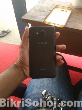 Samsung galaxy j7 core